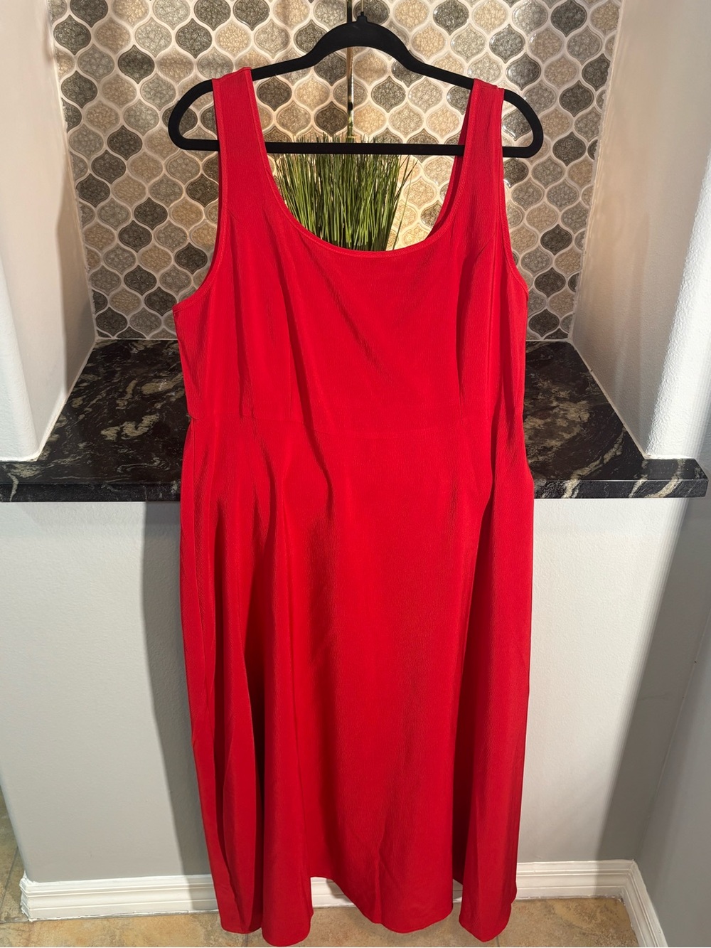 Classic Red Scoop Neck Women’s Dress - Sleeveless